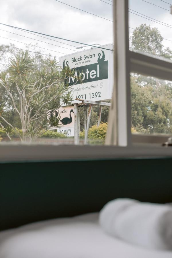 Black Swan Waterfront Motel (Adults Only) Swansea Kültér fotó