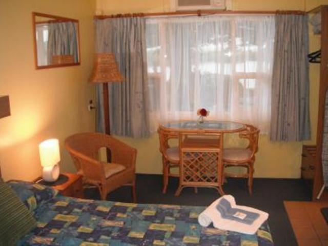 Black Swan Waterfront Motel (Adults Only) Swansea Szoba fotó