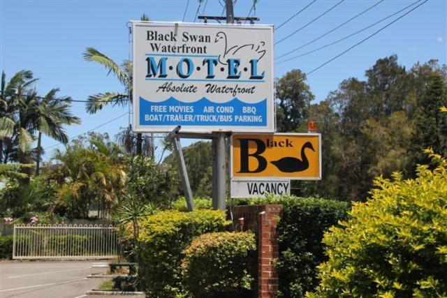 Black Swan Waterfront Motel (Adults Only) Swansea Kültér fotó